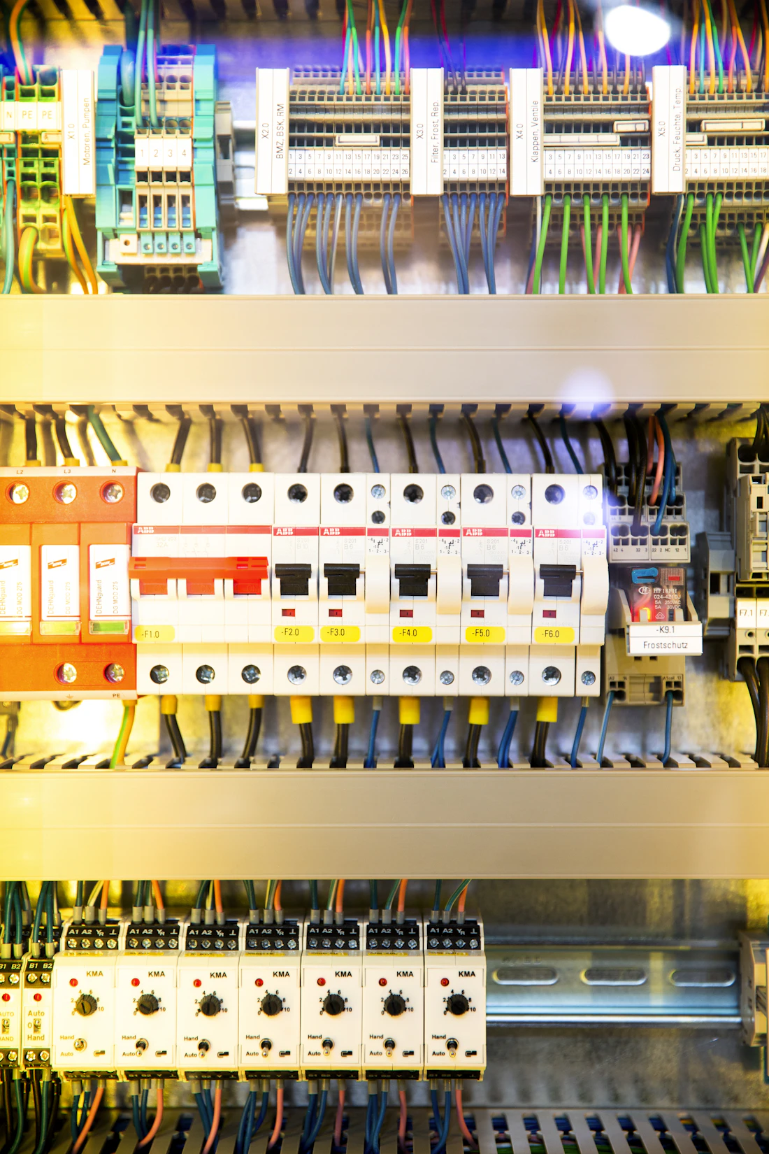 A tidy row of circuit breakers in a distribution panel